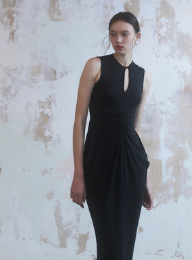EliAtelier “极简新中式” 黑色抽褶垂坠收腰连衣裙