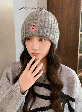 SY新款可爱英文小熊刺绣针织帽灰色毛线帽女冬季保暖显脸小冷帽