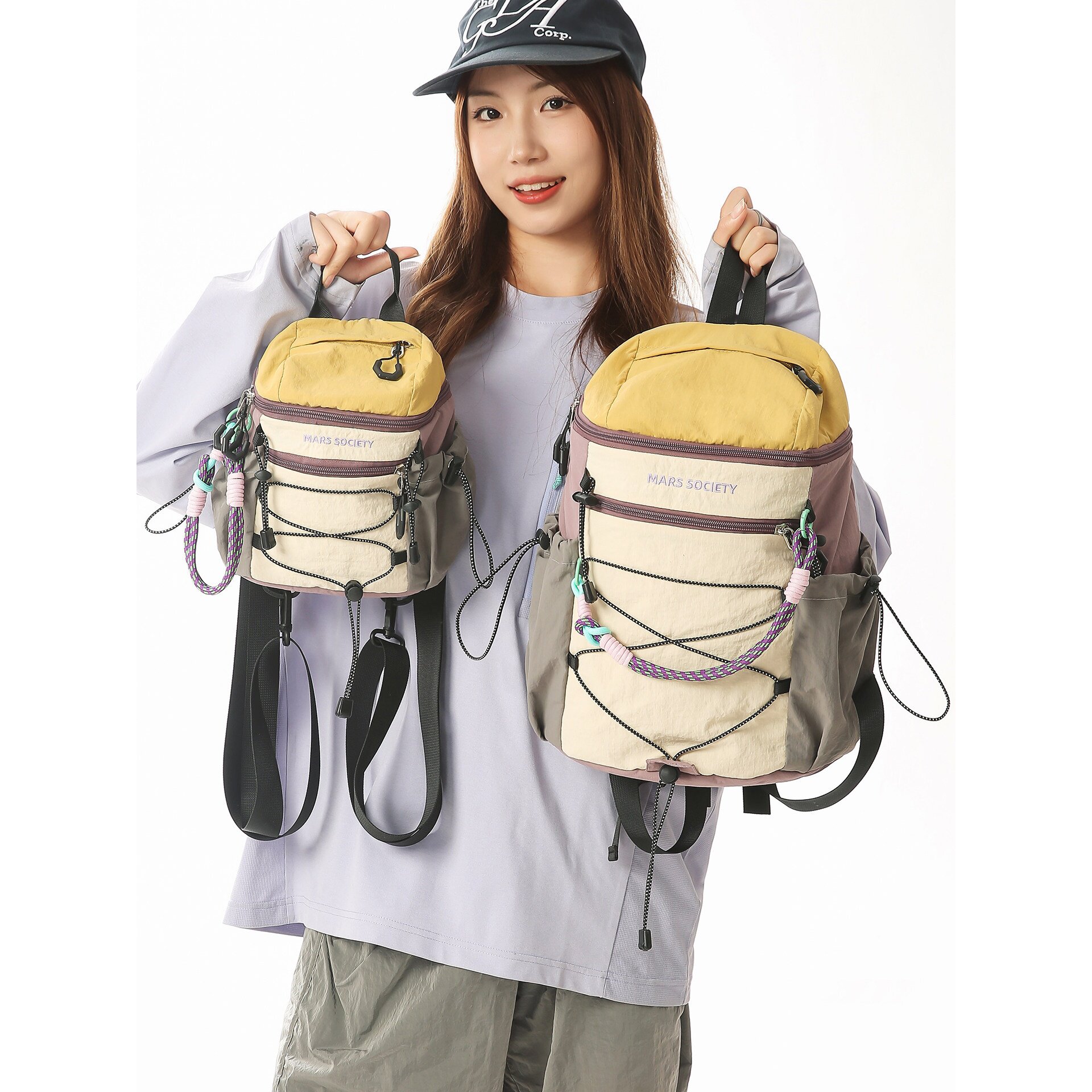 户外机能撞色双肩包男女单肩两用大容量轻便登山包旅行大小号背包