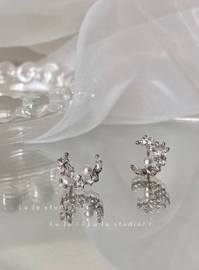 Lula.studio | 925银针微镶锆石月亮耳钉ins简约百搭耳饰