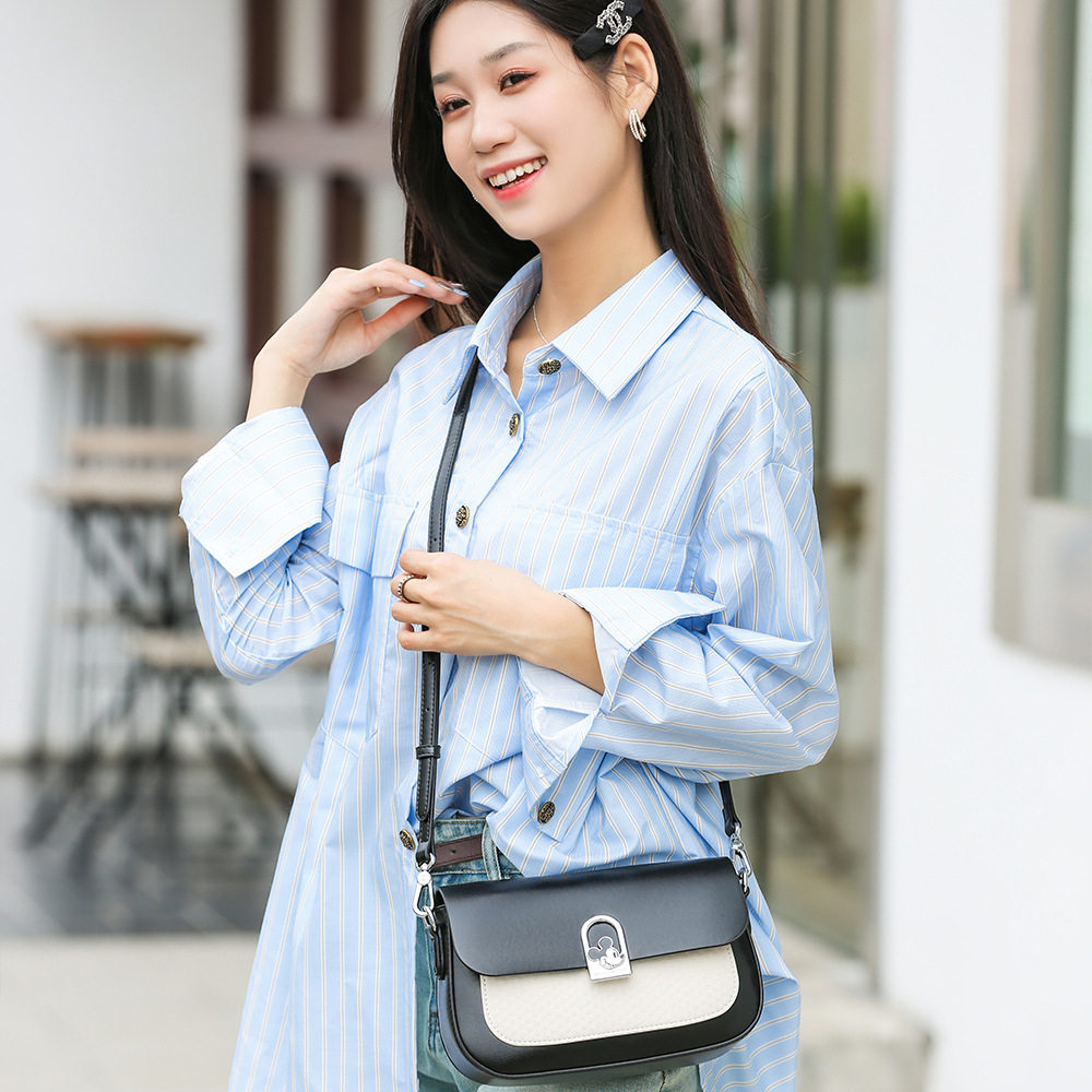 时尚少女单肩背包迪士尼米奇时尚通勤旅行豆腐包女士质感拼色肩包