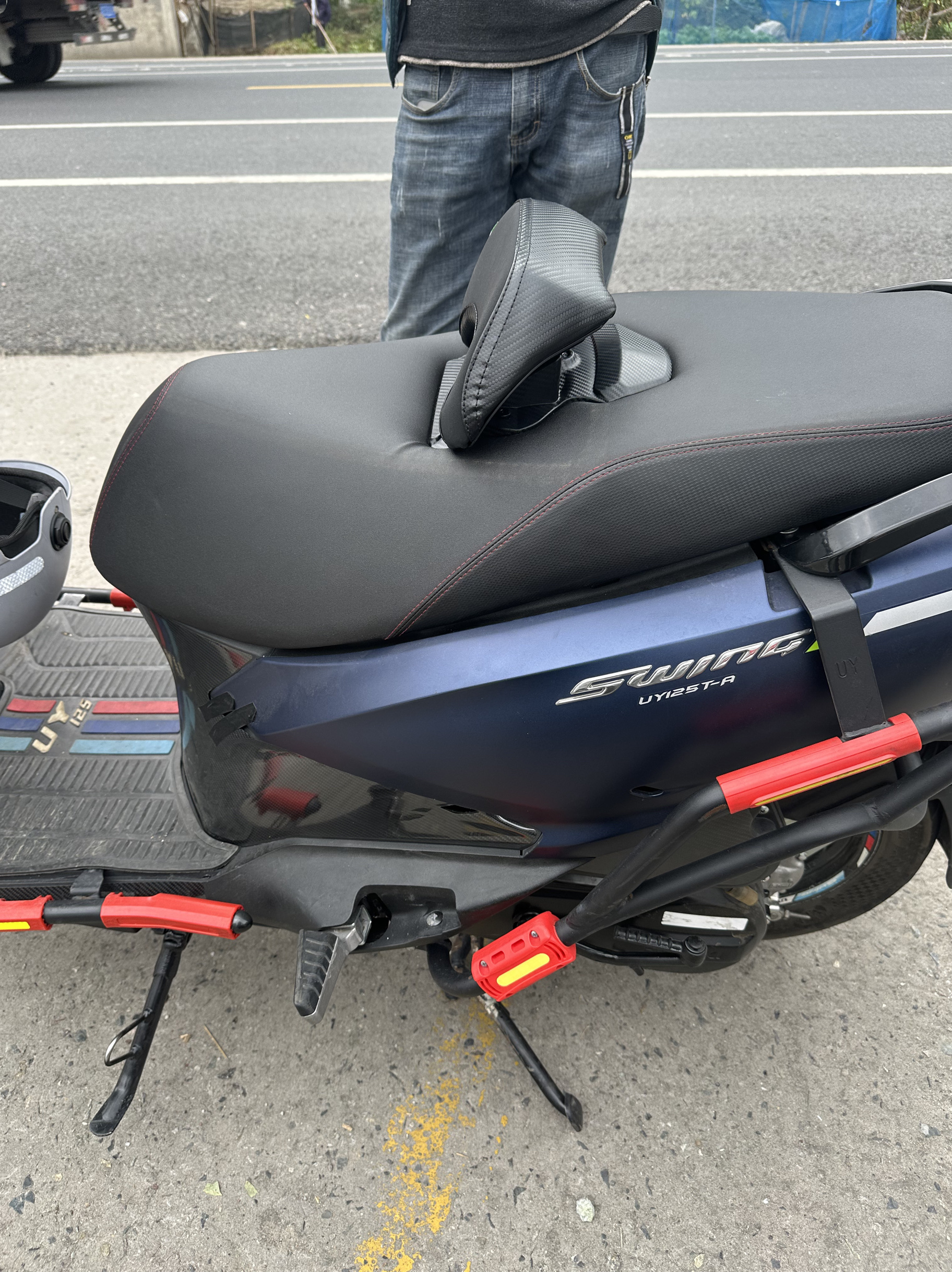 适用于春风电动车极核EZ4AE6坐垫AE8改装腰靠靠背AE4小米九号EN