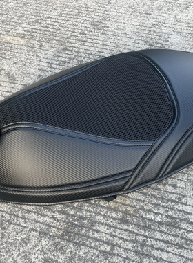 适用于三阳小钢炮22款JET150坐垫套改装配件腰靠夏天隔热XS110 50