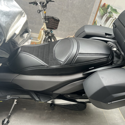 适用于宗申赛科龙rt3改装坐垫