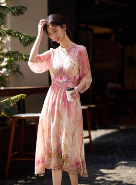 2026V领烫钻定位印花真丝连衣裙女夏季度假风长裙飘逸显瘦桑蚕丝