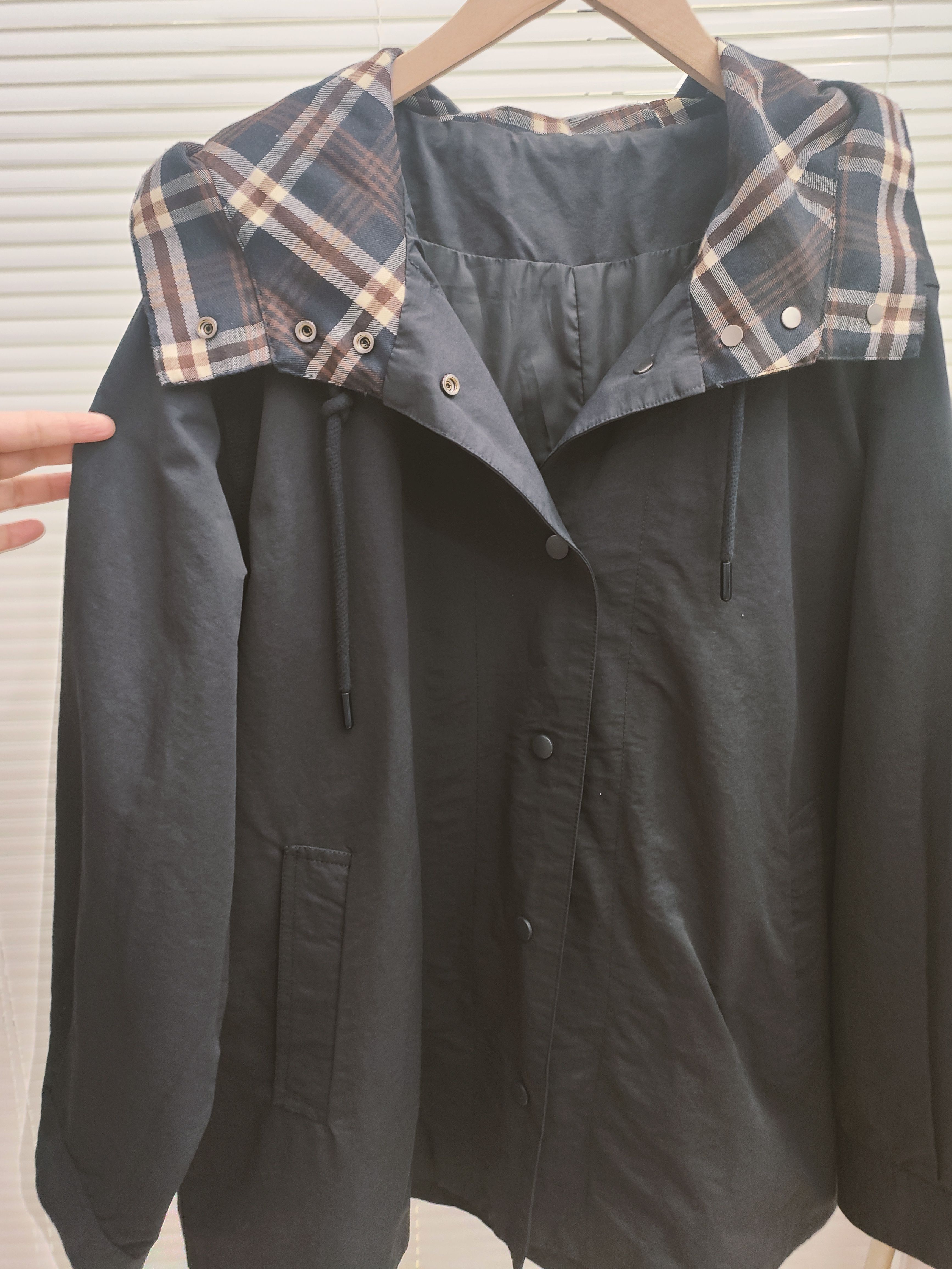 欧洲站2025秋季新款欧货女装时尚连帽气质中长款减龄风衣外套格子