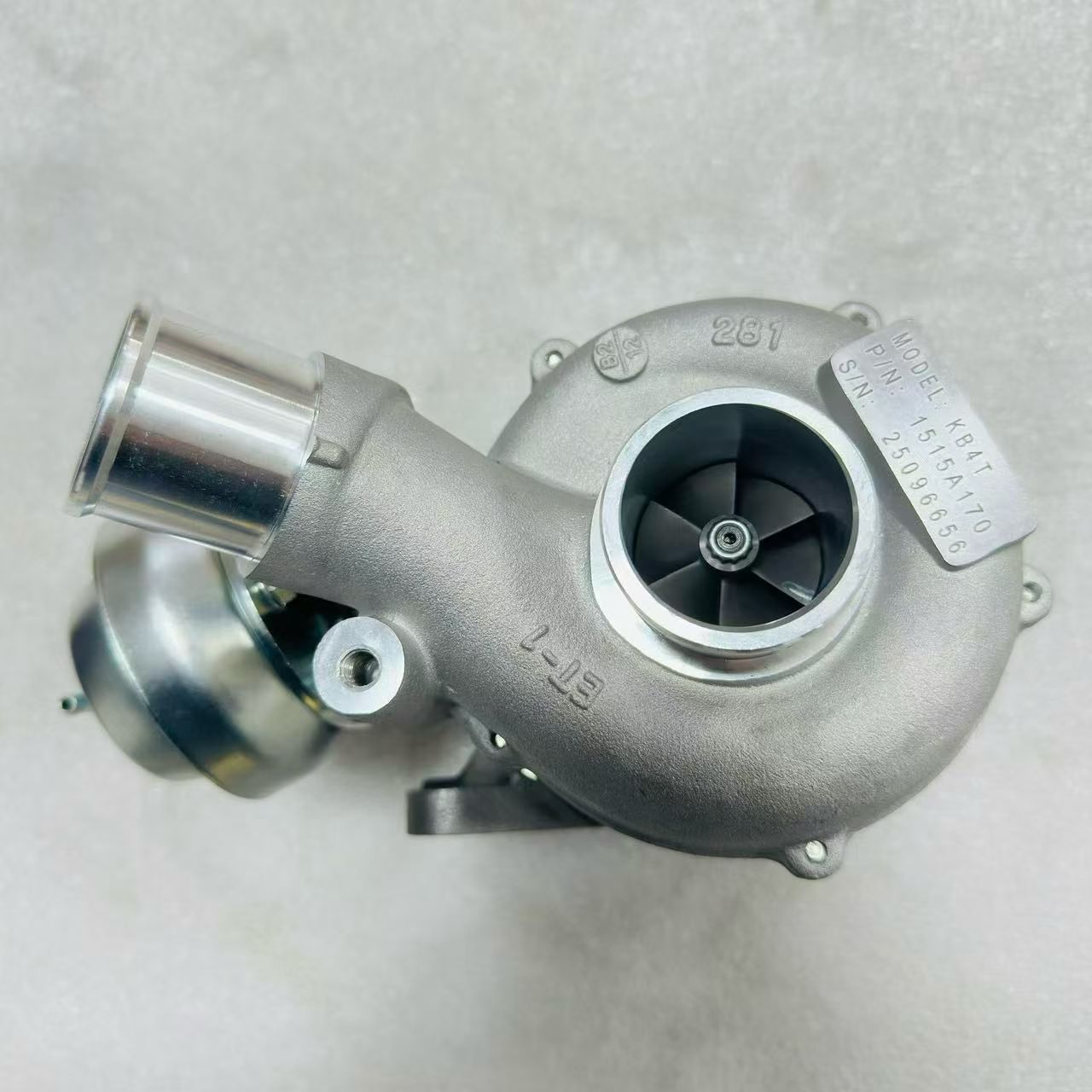 适配三菱VT16帕杰罗运动版L200 4D56柴油2.5T涡轮增压器1515A170