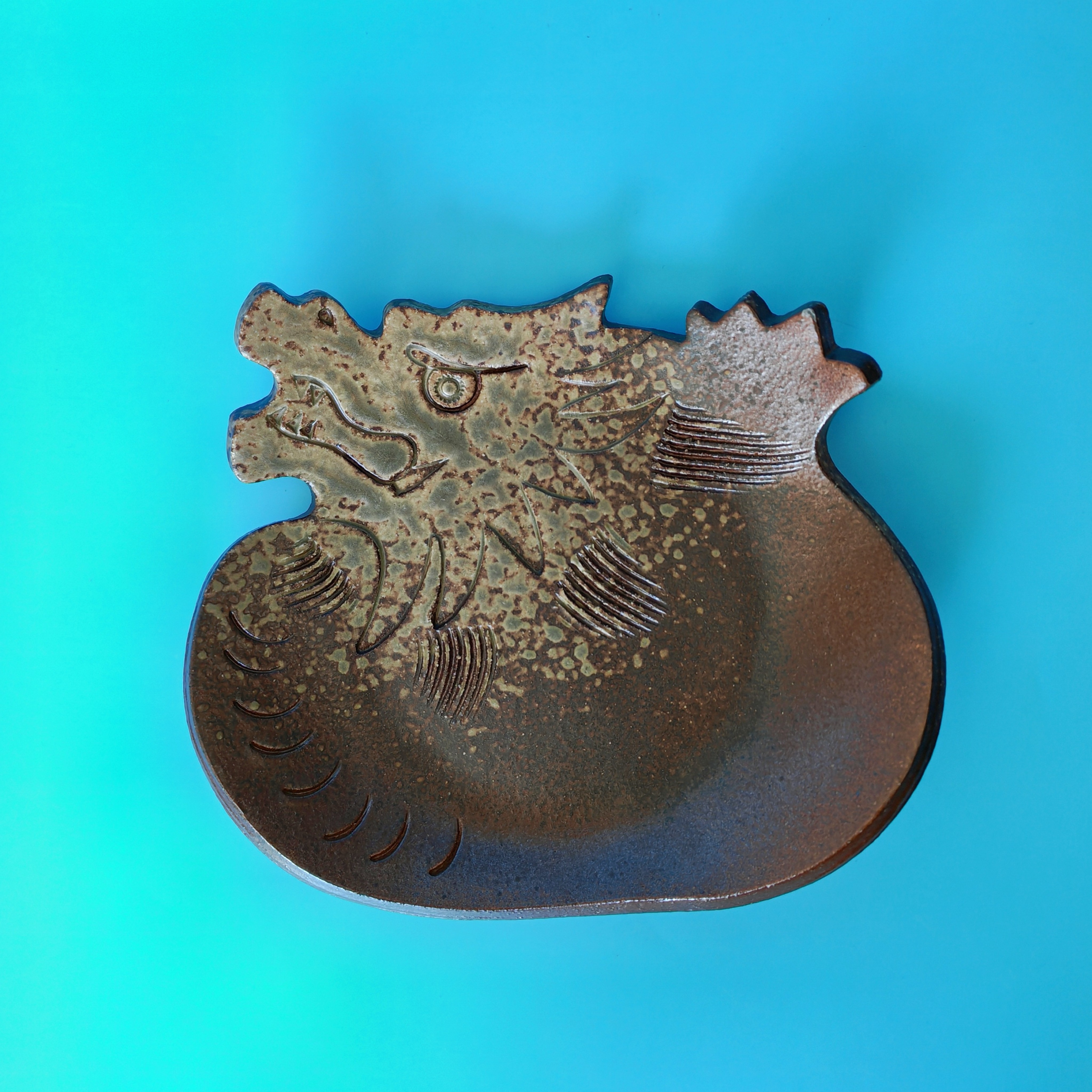 日本中古手作龙形陶盘柴烧龙赏盘茶盘孤品中古龙纹点心碟昭和孤品