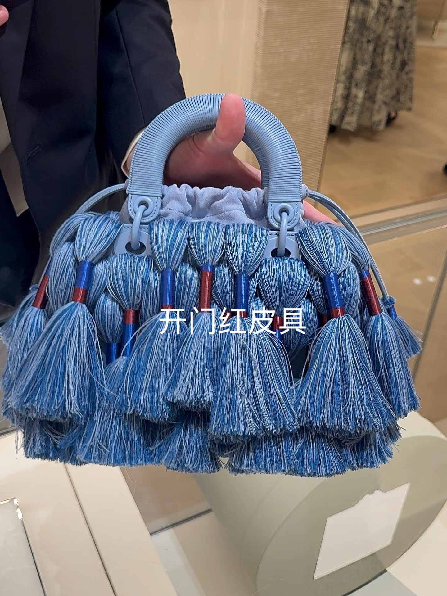 2026新款时尚百搭刺绣包包图片