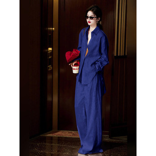 2025年夏季又酷又飒的穿搭松弛感藏蓝色仿亚麻衬衫阔腿裤两件套装