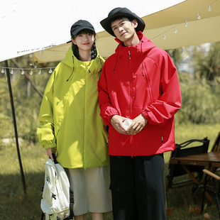 BUFFALO BOUN户外休闲风连帽撞色冲锋衣