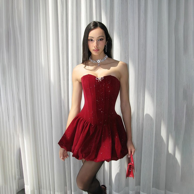 时尚秋冬季新款女装法式性感一字领抹胸裙气质露背收腰连衣裙