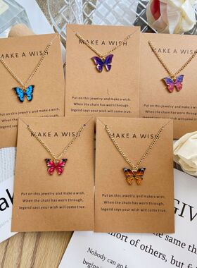 Women Necklace Pendant合金蝴蝶吊坠项链吊坠套装锁骨链项饰卡片