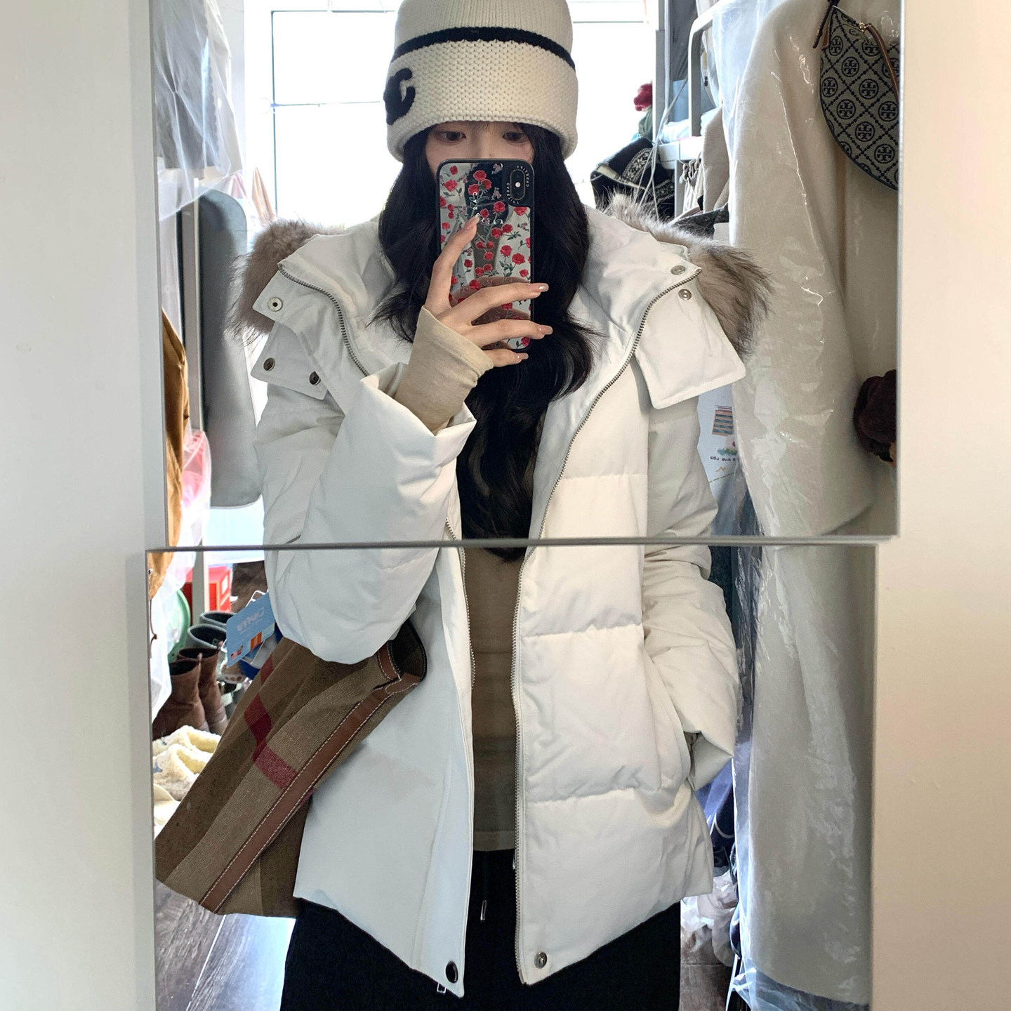 收腰羽绒服女冬季短款修身显瘦