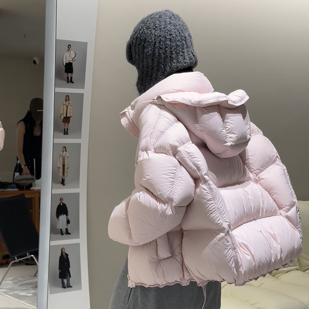 韩版连帽龟背羽绒服女短款宽松加厚2025冬季新款小个子高级感外套