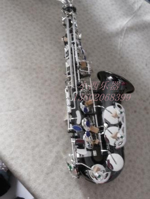 中音萨克斯  亮黑镍管体   镀白镍键盖  调性/ Eb Alto-saxophone