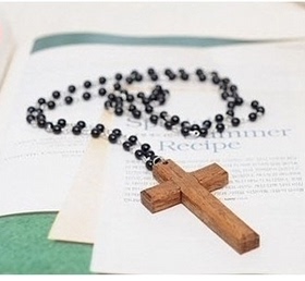 欧美木头十字架毛衣链