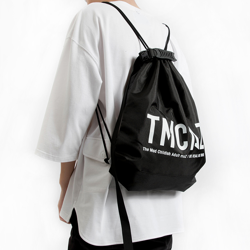 防水运动抽绳黑色背包