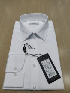 TRANDS免烫长袖衬衫，质地柔软手感顺滑，商务绅士，吊牌价1860