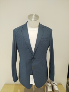 TRANDS休闲西服，四面弹，可水洗，易打理。吊牌价4280特价1180