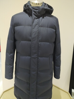 TRANDS羽绒服.羊毛面料具有很好透气性和光泽感.手感沙爽且有身骨