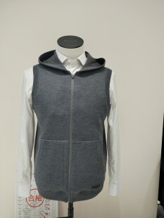 TRANDS双面毛背心.精选48纱支双股羊毛材质.经巴素兰工艺.880出