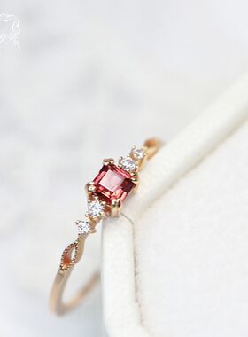 日系镶嵌防红石榴石戒指女ins精美方形戒指环轻奢风百搭女生礼物