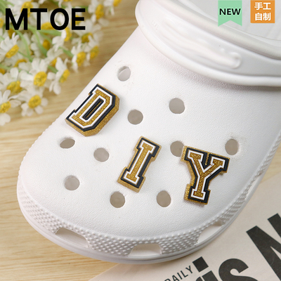 软胶金粉字母洞洞鞋配饰鞋带扣