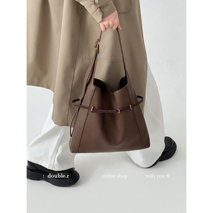 小瑞靓包 通勤软皮水桶托特包包女2025新单肩斜挎大容量 手冲温度