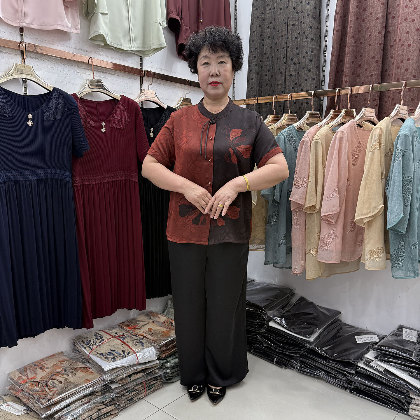 妈妈2025夏款新中式立领拼色真丝衬衫短袖T恤休闲时尚奶奶两件套
