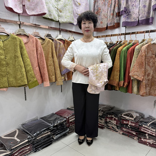 妈妈春夏新中式提花真丝盘扣长袖T恤衫国风衬衣米白打底洋气套装
