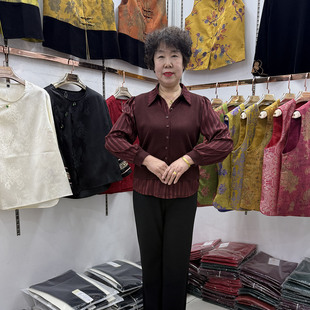 妈妈春装新款翻领假两件套衬衣2026拼接气质衬衣休闲显瘦条纹t恤