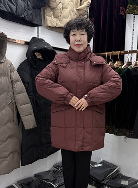 200斤妈妈宽松休闲保暖羽绒棉服外套女加肥加大简约黑色棉衣奶奶