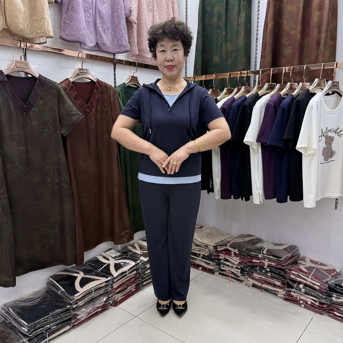 中年妈妈夏季新款休闲连帽撞色运动套装短袖40岁50显瘦透气两件套