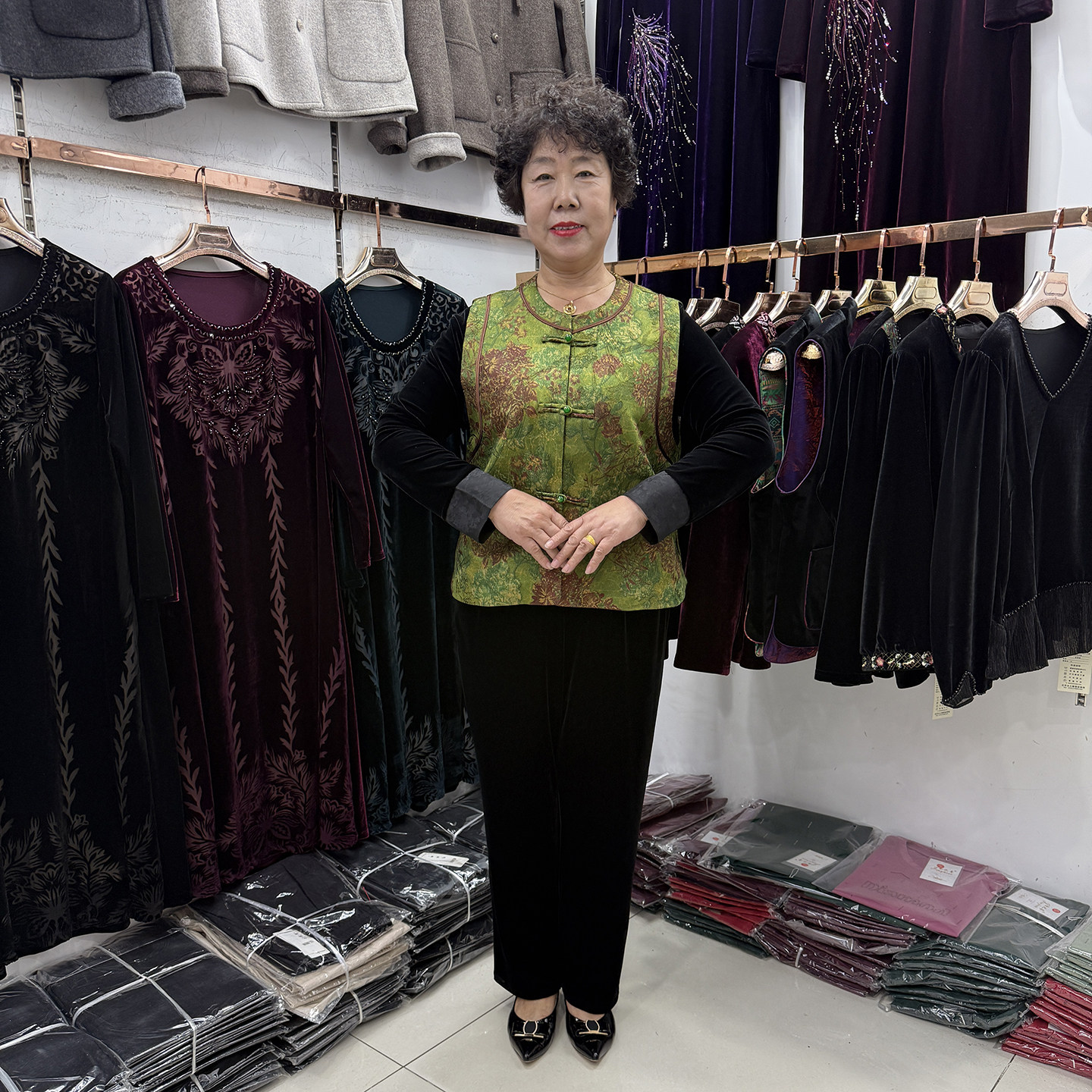 高级感年轻妈妈秋季新中式提花马甲外套40-50岁坎肩背心绿色套装,女装/女士精品,中老年女装,淘宝优惠券,粉丝福利购,淘宝优惠卷
