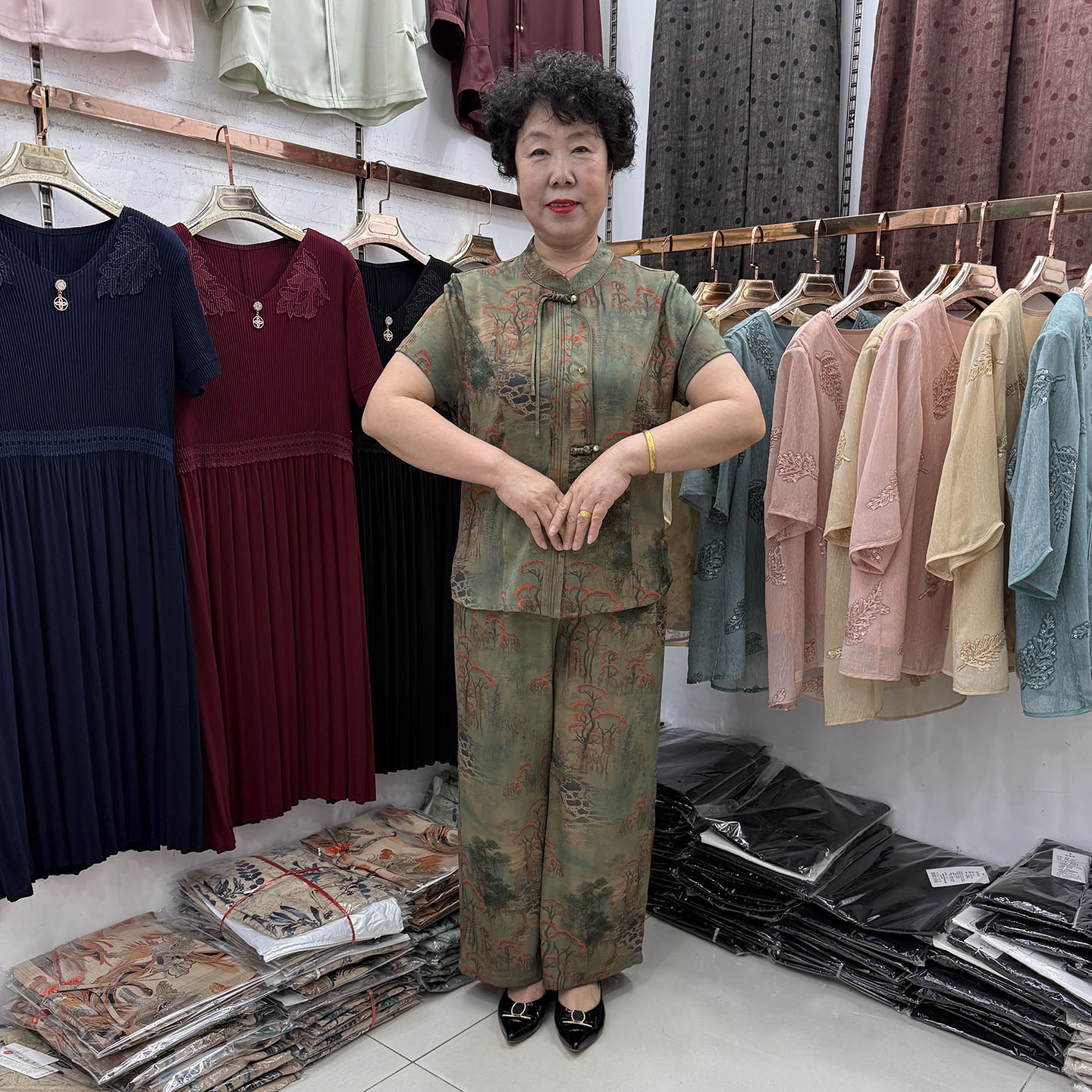 【推荐】妈妈新中式夏装真丝休闲时尚套装阔太太国风开衫两件套