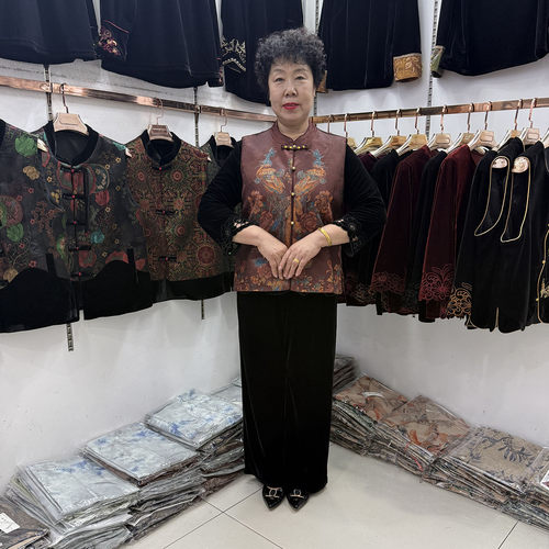 中老年国风三件套女凤凰印花盘扣马甲蕾丝袖丝绒上衣阔腿裤妈妈装