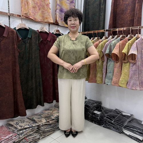 中老年夏季新款立领t恤小衫女短袖2025妈妈民族风休闲洋气套装2