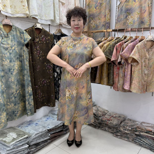 妈妈夏装新中式立领印花碎花旗袍裙2026藏肉前襟可开日常中长款1