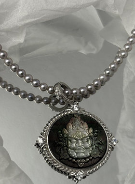 S925纯银贝雕黑蝶贝黄财神吊坠