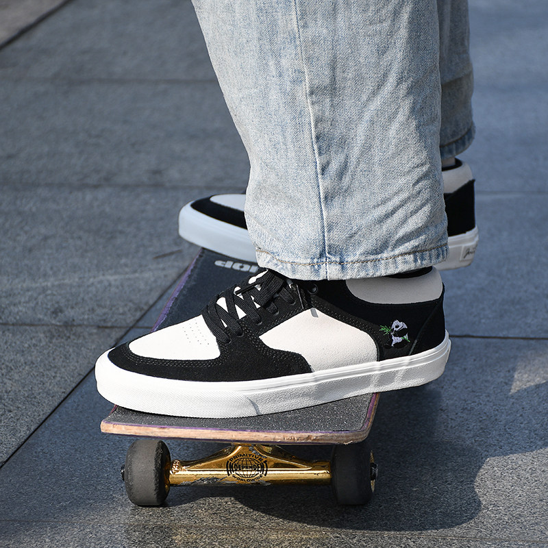 极路客熊猫款国产男女学生耐磨牛翻反毛皮中高帮秋冬款专业滑板鞋,运动鞋new,板鞋,淘宝优惠券,粉丝福利购,淘宝优惠卷