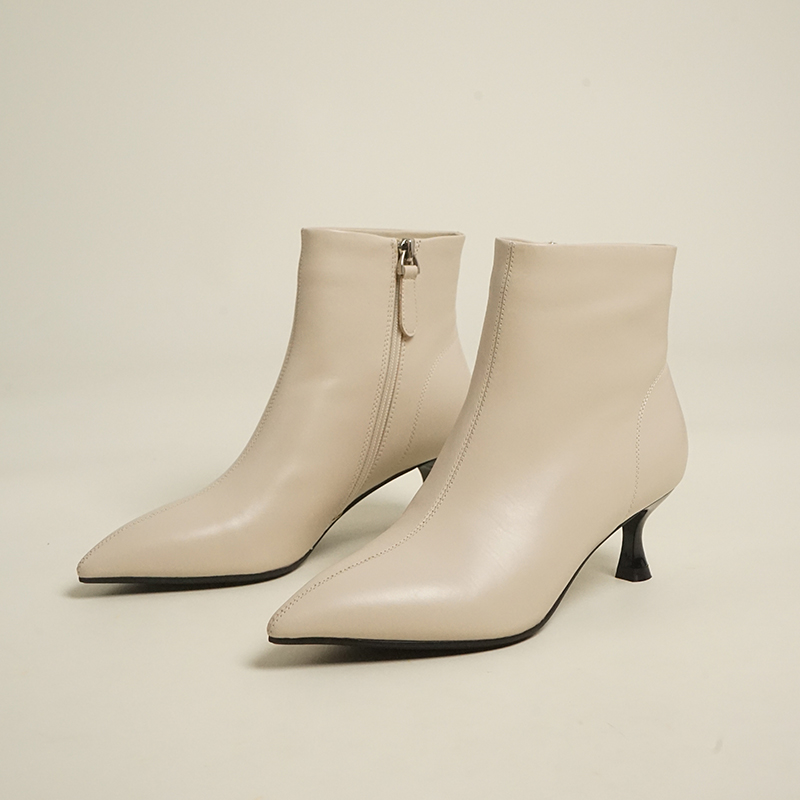 【狂欢价】米白优雅通勤及踝短靴 柔软舒适胎牛皮女靴子