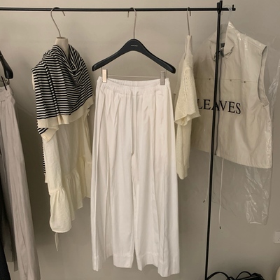 极简高腰垂感显瘦白色阔腿长裤