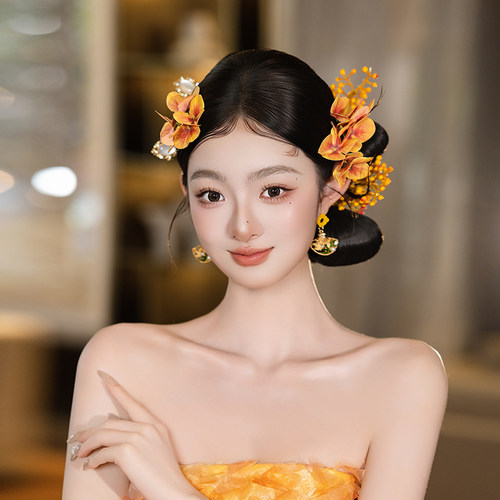 新中式新娘头饰秋季浆果系列氛围感订婚结婚小众设计感晨袍配饰品