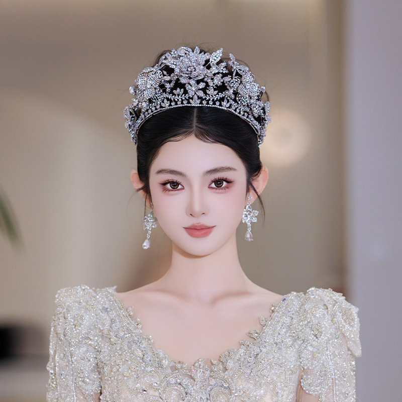 新娘皇冠头饰法式复古重工高级感水钻王冠婚纱礼服造型配饰发饰品