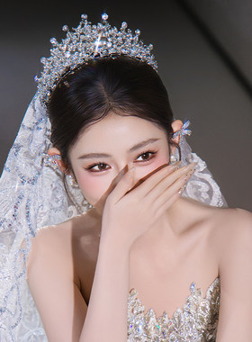 2026韩系新娘发饰精致婚礼皇冠耳饰耳骨夹主纱奢华高级感闪亮配饰