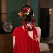 新娘独特新中式 红色订婚国风仿真花头饰气质高级毛绒流苏礼服配饰