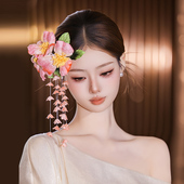 新娘发饰甜美粉色系新中式 晨袍立体感花瓣串珠流苏古典旗袍配饰品