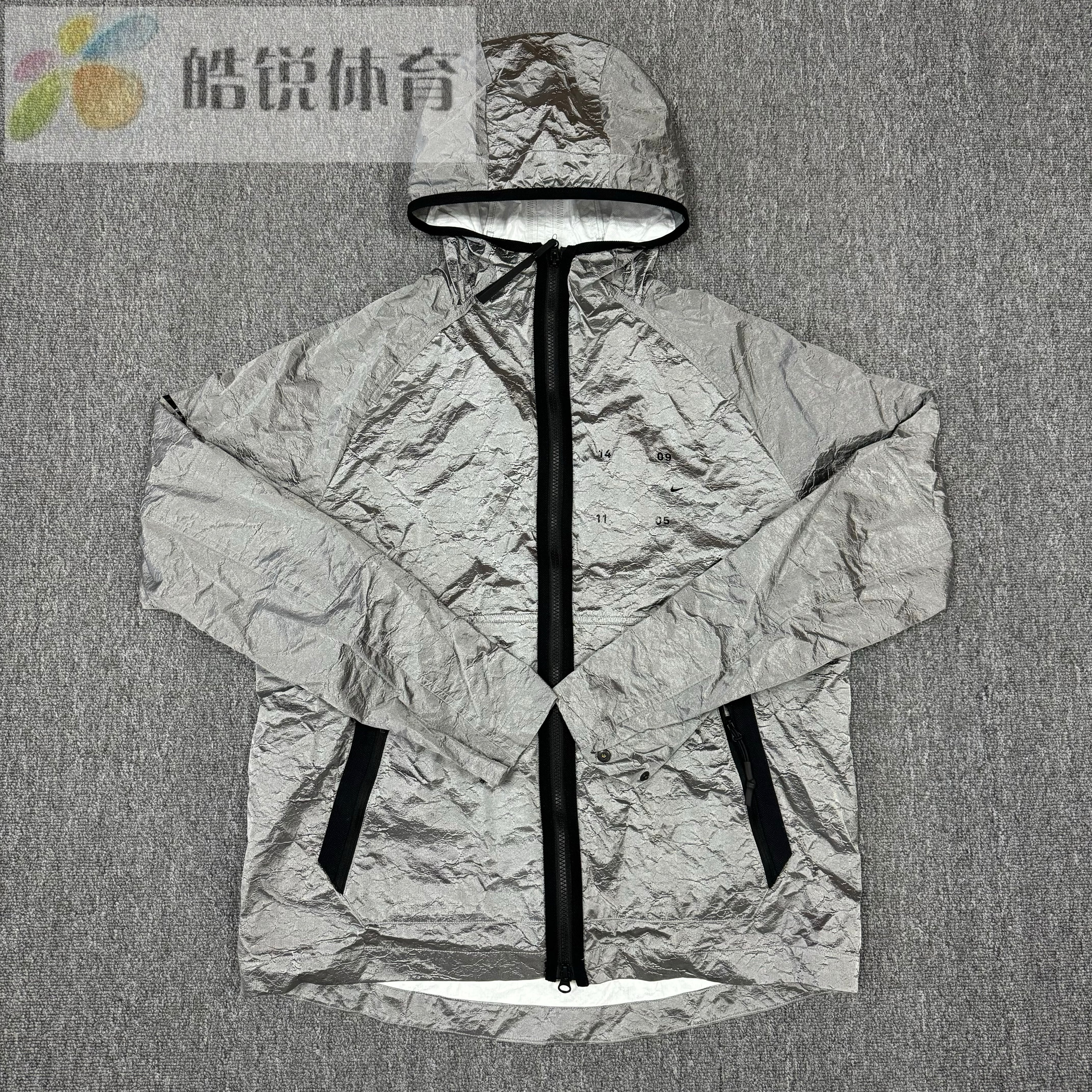皓锐体育 耐克 Nike 男子梭织运动休闲连帽夹克外套 CU3759-095