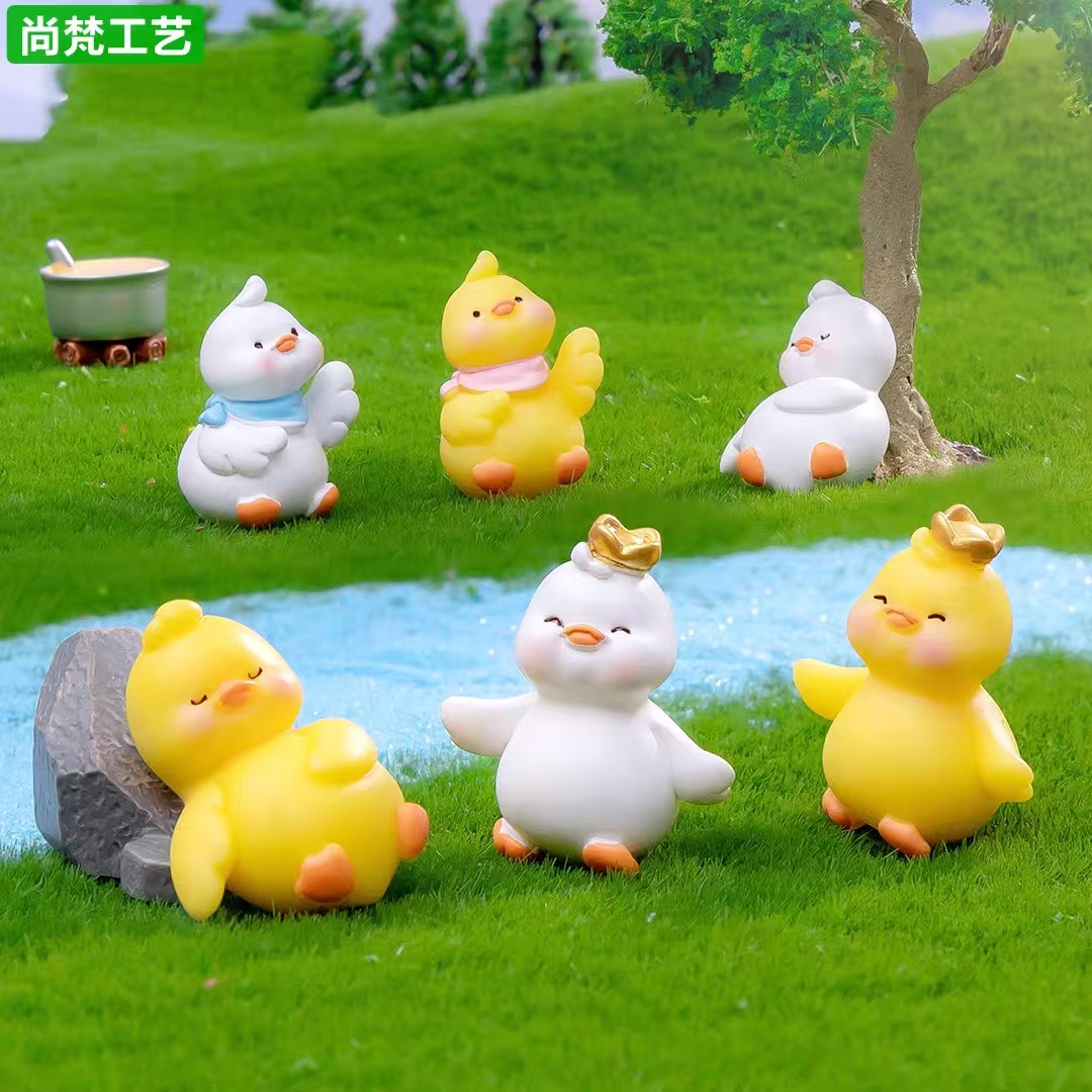 微景观创意可爱白小黄鸭公仔摆件
